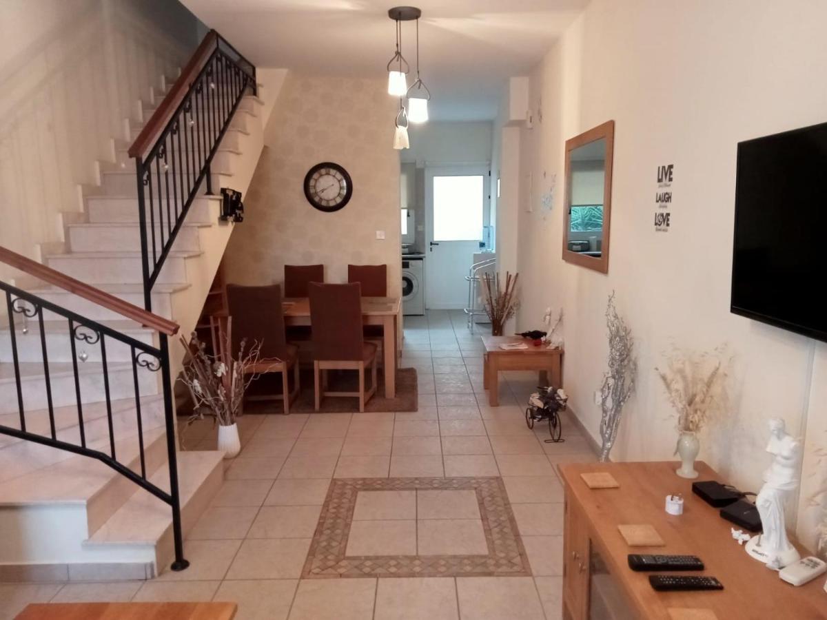 No3,23 Neilmmantos St Peyia Villa Екстериор снимка