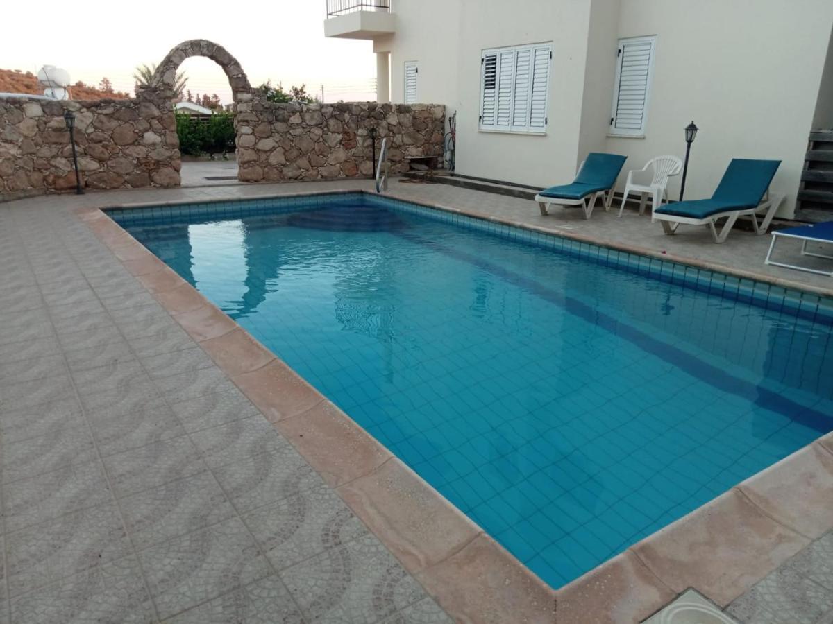 No3,23 Neilmmantos St Peyia Villa Екстериор снимка